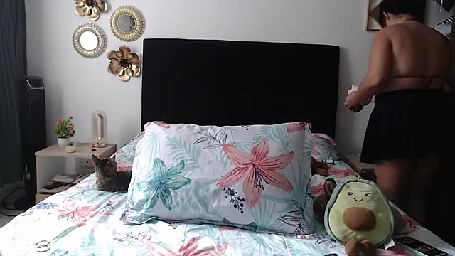 TatianaMonteross online show from January 17, 2026, 5:49 pm