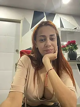 Snapshot of AnnbellaRosse chatting on January 5, 2025, 2:06 am AnnbellaRosse online show from January 5, 2025, 2:06 am