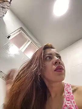 Snapshot of AnnbellaRosse chatting on September 17, 2025, 4:30 pm AnnbellaRosse online show from September 17, 2025, 4:30 pm