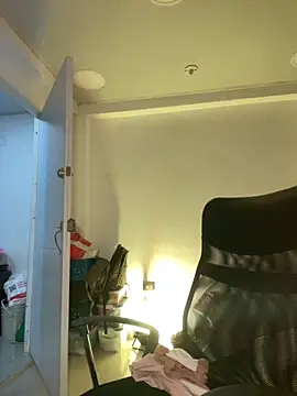 Snapshot of AnnbellaRosse chatting on October 15, 2025, 4:40 pm AnnbellaRosse online show from October 15, 2025, 4:40 pm