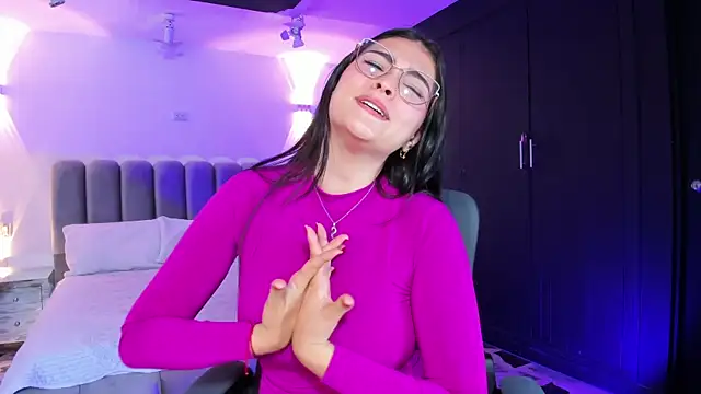 Snapshot of TifanyWhite_ chatting on December 24, 2024, 12:11 am TifanyWhite online show from December 24, 2024, 12:11 am