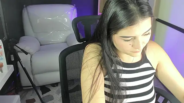 Snapshot of TifanyWhite_ chatting on December 28, 2024, 9:08 pm TifanyWhite online show from December 28, 2024, 9:08 pm