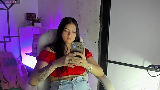 Snapshot of TifanyWhite_ chatting on January 25, 2025, 8:21 pm TifanyWhite online show from January 25, 2025, 8:21 pm