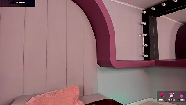 Snapshot of morganlake_ chatting on November 26, 2025, 12:33 am morganlake online show from November 26, 2025, 12:33 am