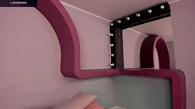 Snapshot of morganlake_ chatting on November 27, 2025, 3:52 am morganlake online show from November 27, 2025, 3:52 am