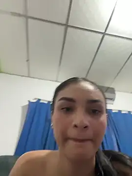 Snapshot of valezole chatting on July 16, 2026, 5:24 am valezole online show from July 16, 2026, 5:24 am