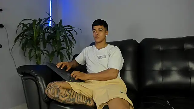 Rob saenz  online show from September 24, 2025, 3:48 pm