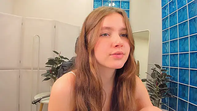 MaryannSoftt online show from February 24, 2025, 6:26 pm