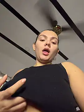 Snapshot of eva_y_marcelo chatting on July 12, 2026, 12:18 pm eva y marcelo online show from July 12, 2026, 12:18 pm