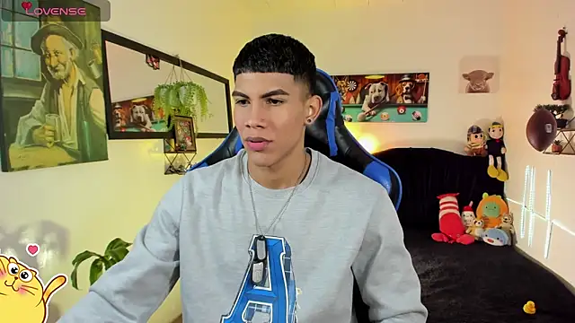 Damian latinxxx online show from March 31, 2026, 3:19 am