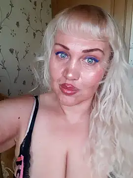 IsabellaBoni online show from October 11, 2025, 6:12 am