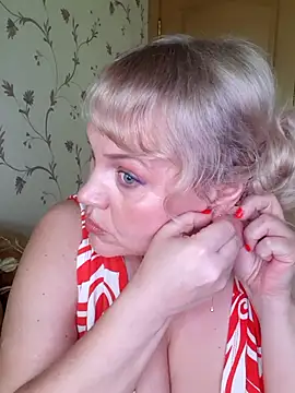 Snapshot of IsabellaBoni chatting on June 11, 2026, 6:33 am IsabellaBoni online show from June 11, 2026, 6:33 am