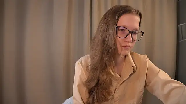 brendacom online show from February 19, 2025, 2:12 am