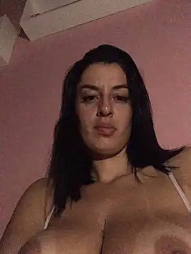 Snapshot of Catmila94 chatting on April 23, 2026, 4:57 am Catmila94 online show from April 23, 2026, 4:57 am