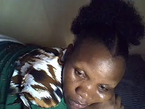 Snapshot of Sweet_serah chatting on June 17, 2026, 7:04 pm Sweet serah online show from June 17, 2026, 7:04 pm