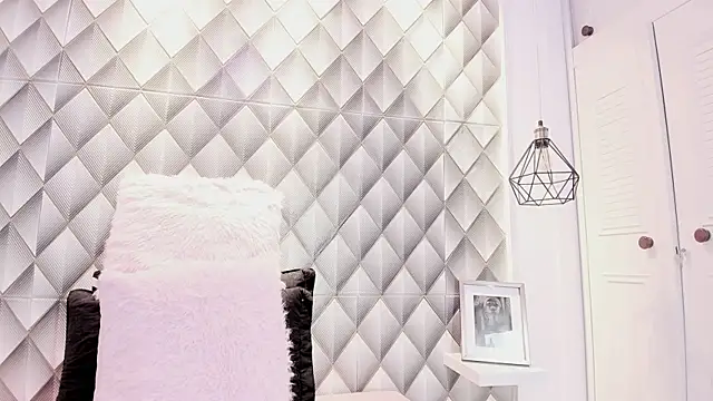 carolaine94 online show from January 25, 2025, 7:18 pm