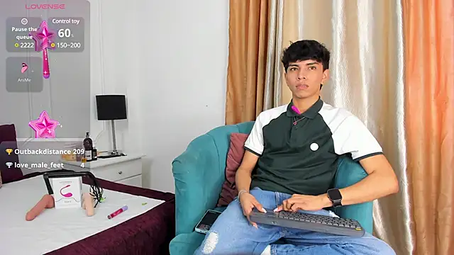 Snapshot of Santy_carrington chatting on January 11, 2025, 5:29 pm Santy carrington online show from January 11, 2025, 5:29 pm