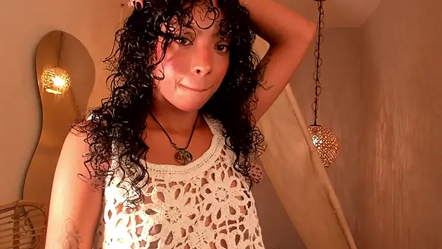 Snapshot of Ariella_Ruiz chatting on February 18, 2025, 12:17 pm Ariella Ruiz online show from February 18, 2025, 12:17 pm