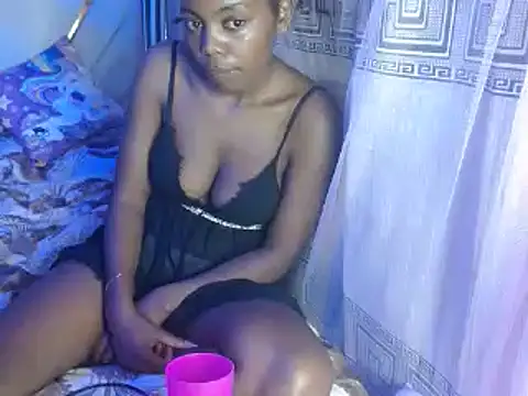 sweetanabella4 online show from December 5, 2024, 1:28 pm