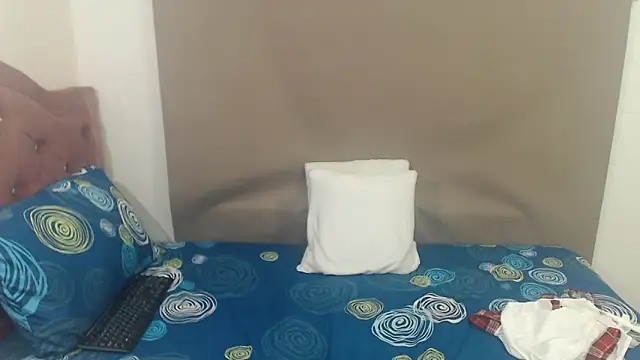 kimberlyjamexxx online show from February 26, 2026, 3:49 am