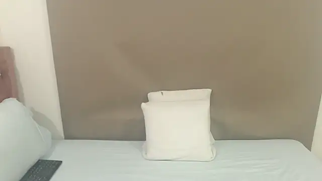 Snapshot of kimberlyjamexxx chatting on March 31, 2026, 4:35 am kimberlyjamexxx online show from March 31, 2026, 4:35 am