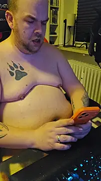 Snapshot of PupW0lfy chatting on January 17, 2026, 7:28 pm PupW0lfy online show from January 17, 2026, 7:28 pm