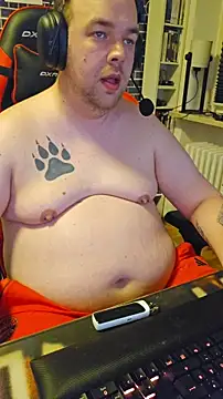 Snapshot of PupW0lfy chatting on February 15, 2026, 6:37 pm PupW0lfy online show from February 15, 2026, 6:37 pm