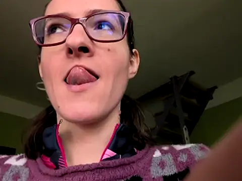 Snapshot of Milky_hairy_mommy chatting on February 5, 2026, 8:08 am Milky hairy mommy online show from February 5, 2026, 8:08 am