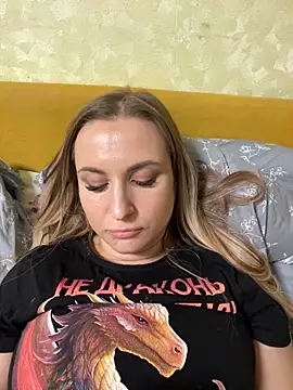 Snapshot of OlgaBuzzz chatting on February 4, 2025, 12:00 pm OlgaBuzzz online show from February 4, 2025, 12:00 pm