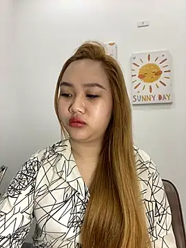 Odette68 online show from February 11, 2026, 1:10 am