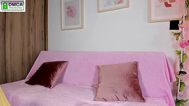 Snapshot of Veronica_isaza__ chatting on May 7, 2026, 1:33 am Veronica isaza online show from May 7, 2026, 1:33 am