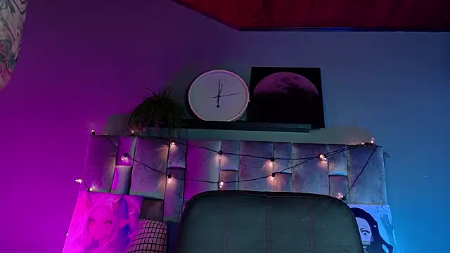 Snapshot of AmbarHills_1 chatting on January 12, 2026, 11:37 am AmbarHills 1 online show from January 12, 2026, 11:37 am