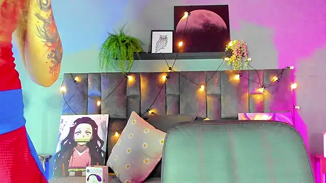 Snapshot of AmbarHills_1 chatting on January 16, 2026, 11:36 am AmbarHills 1 online show from January 16, 2026, 11:36 am