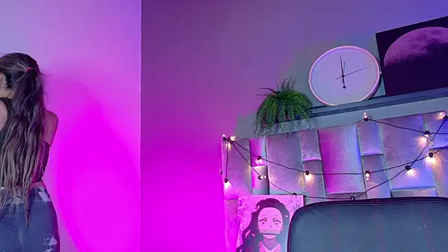 Snapshot of AmbarHills_1 chatting on February 17, 2026, 11:40 am AmbarHills 1 online show from February 17, 2026, 11:40 am