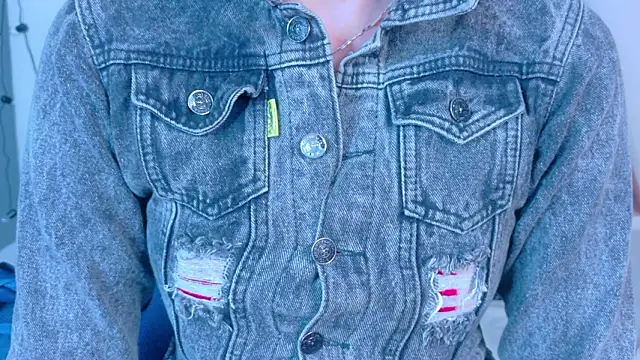 Snapshot of AmbarHills_1 chatting on February 19, 2026, 11:39 am AmbarHills 1 online show from February 19, 2026, 11:39 am