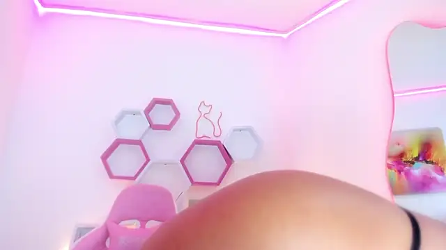 Snapshot of _Ameliie chatting on March 6, 2025, 4:08 am Ameliie online show from March 6, 2025, 4:08 am