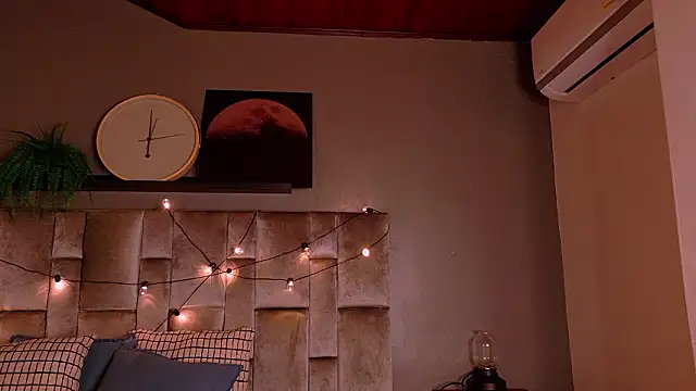 AbbyWathson online show from March 10, 2026, 11:48 am