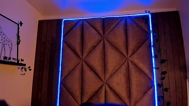 AbbyWathson online show from April 2, 2026, 12:03 pm