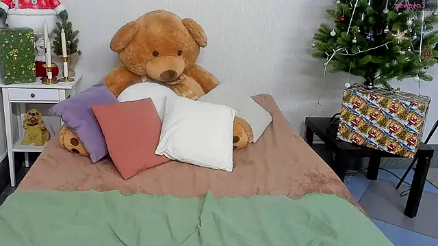 Snapshot of MadelineS69 chatting on January 21, 2025, 5:49 am MadelineS69 online show from January 21, 2025, 5:49 am