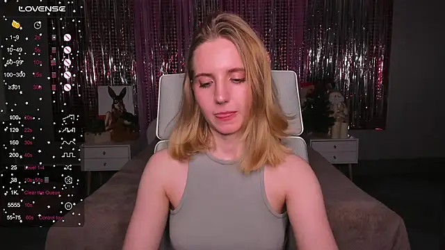 Snapshot of MadelineS69 chatting on February 25, 2025, 6:03 am MadelineS69 online show from February 25, 2025, 6:03 am