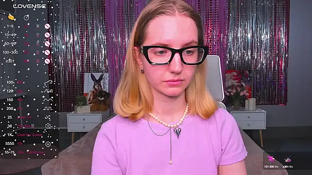 Snapshot of MadelineS69 chatting on March 15, 2025, 6:36 am MadelineS69 online show from March 15, 2025, 6:36 am