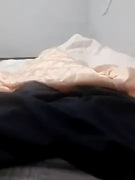 Snapshot of Ricardao13 chatting on November 8, 2025, 11:43 am Ricardao13 online show from November 8, 2025, 11:43 am