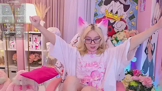 Snapshot of Coconut_Mia chatting on December 7, 2024, 9:00 pm Coconut Mia online show from December 7, 2024, 9:00 pm