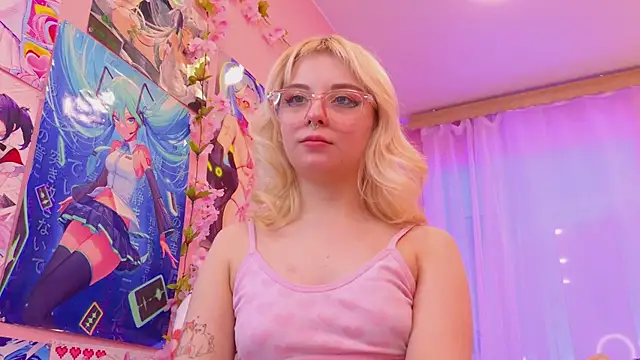 Snapshot of Coconut_Mia chatting on March 9, 2025, 12:10 am Coconut Mia online show from March 9, 2025, 12:10 am