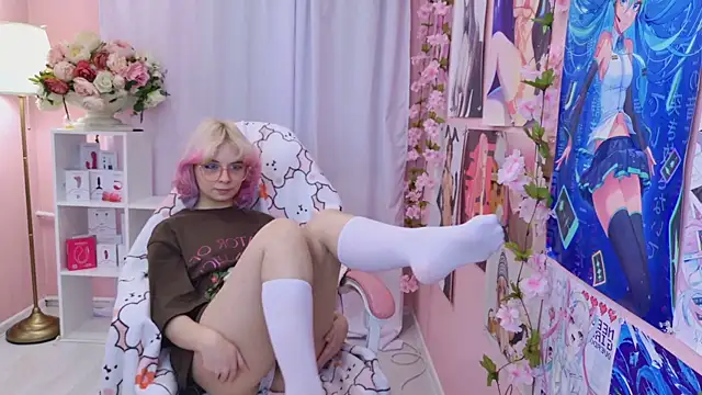 Snapshot of Coconut_Mia chatting on October 9, 2025, 3:10 pm Coconut Mia online show from October 9, 2025, 3:10 pm