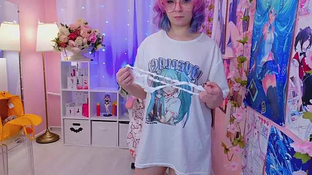 Snapshot of Coconut_Mia chatting on November 6, 2025, 10:21 pm Coconut Mia online show from November 6, 2025, 10:21 pm