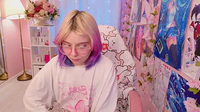 Snapshot of Coconut_Mia chatting on November 21, 2025, 5:00 pm Coconut Mia online show from November 21, 2025, 5:00 pm