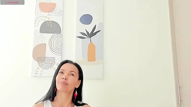 Evawalker  online show from November 12, 2025, 3:45 pm