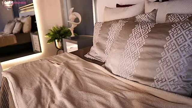 AylinMillerxs online show from January 15, 2026, 8:01 pm