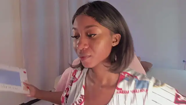 SavannahWildee online show from February 20, 2025, 9:44 am